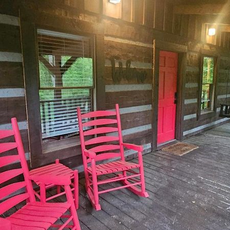 Southern Oak Cabin - Newly Remodeled - Close To All Attractions Sevierville Exterior foto